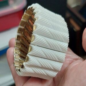 Vintage wide white plastic metal stretch bracelet